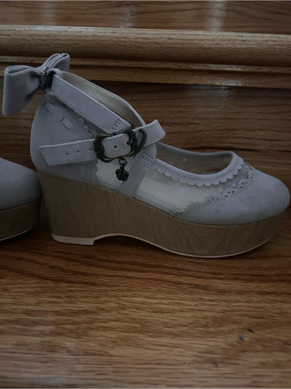 Axes Femme Gray Bow Block Heel Sandals - Picture 6 of 10